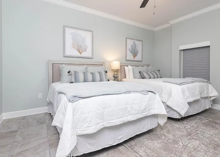 Phoenix Gulf Tower 1603 Apartment