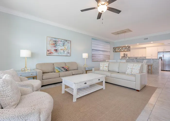 Phoenix Gulf Tower 1603 Apartment *